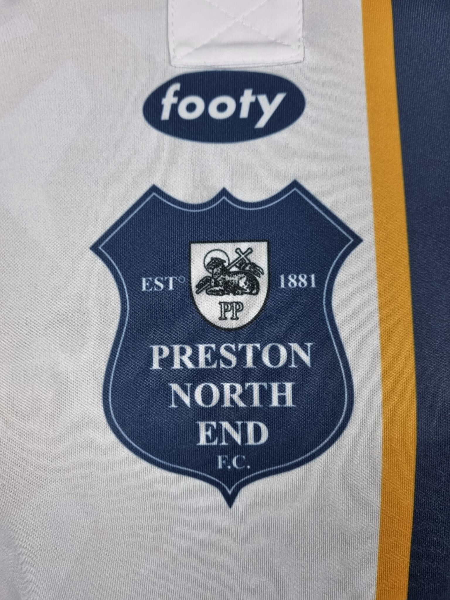 Preston North End Home Football Shirt 1995 David Beckham #4 Retro Jersey Manchester United - Sport Club Memories