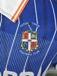 Luton Town 1989/1990 Third Shirt Retro : the Hatters - Sport Club Memories