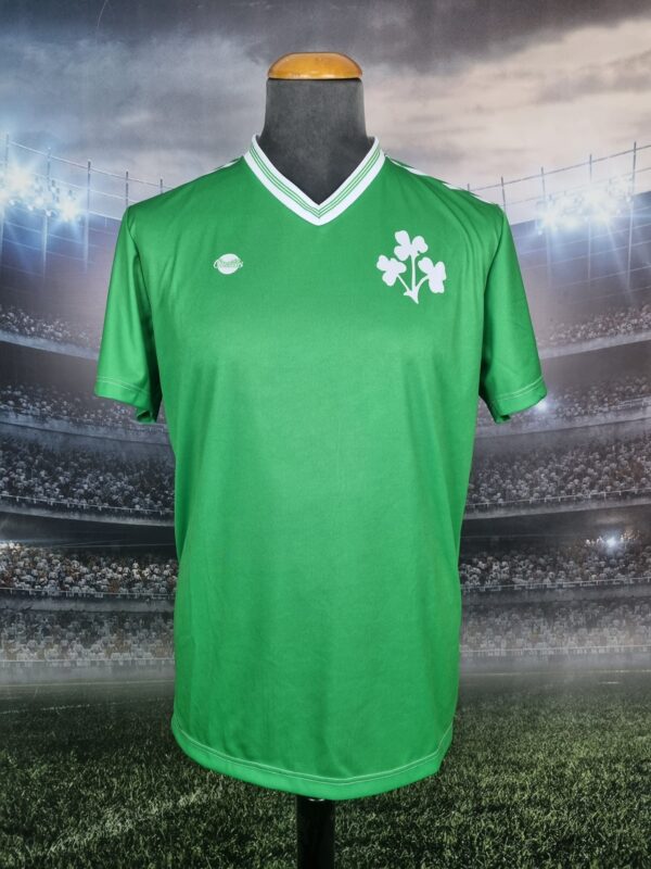 Ireland National Team Football Shirt 1985 Retro Shamrock Jersey :The Fighting Irish - Sport Club Memories