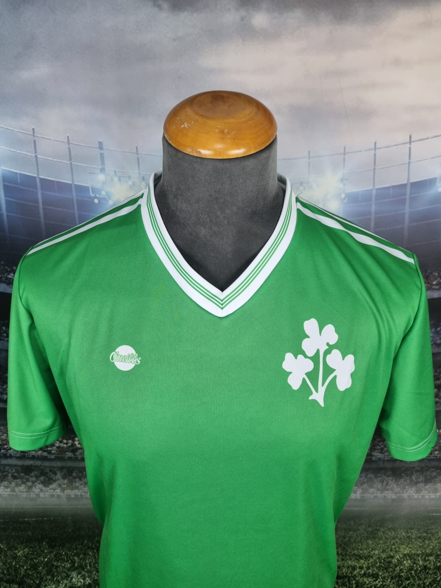 Ireland National Team Football Shirt 1985 Retro Shamrock Jersey :The Fighting Irish - Sport Club Memories