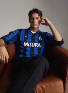Inter Milan retro jersey 1986/87 home football shirt front view