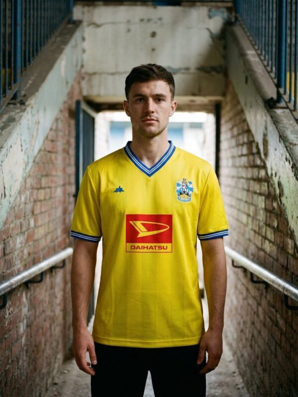 Huddersfield Town 1985-86 Away Jersey – Daihatsu Retro Football Shirt
